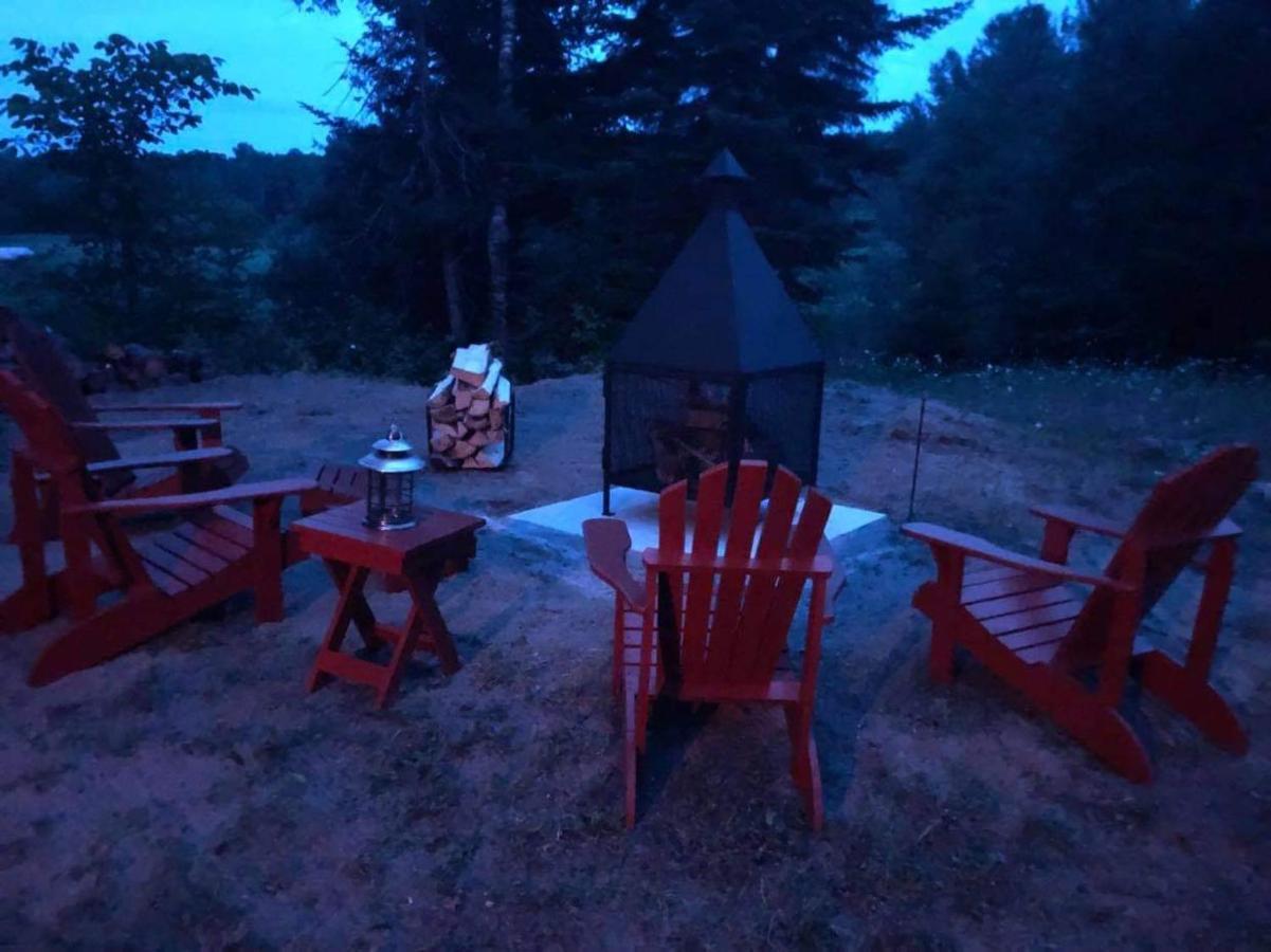 Le Chalet Au Souvenir Bouchette Εξωτερικό φωτογραφία